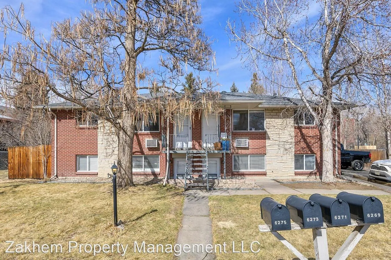 2 bed, 880 sqft, $1,600 — Photo 1