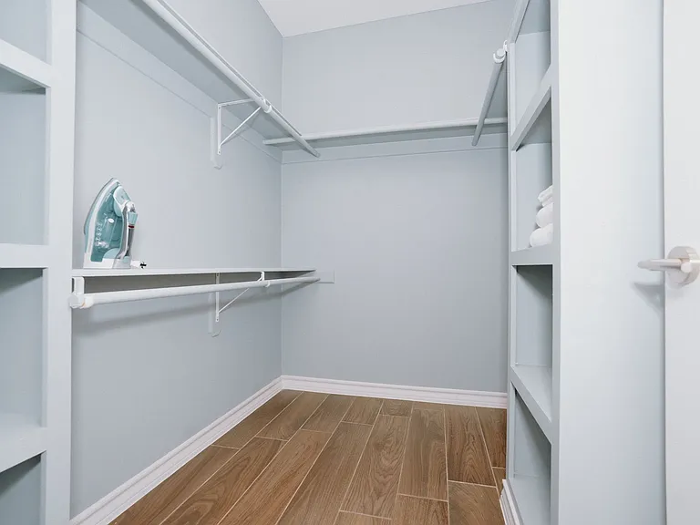Avery Village Apartments & Townhomes — Photo 13