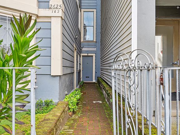 2nd image of 2625-2627 Sacramento St #2