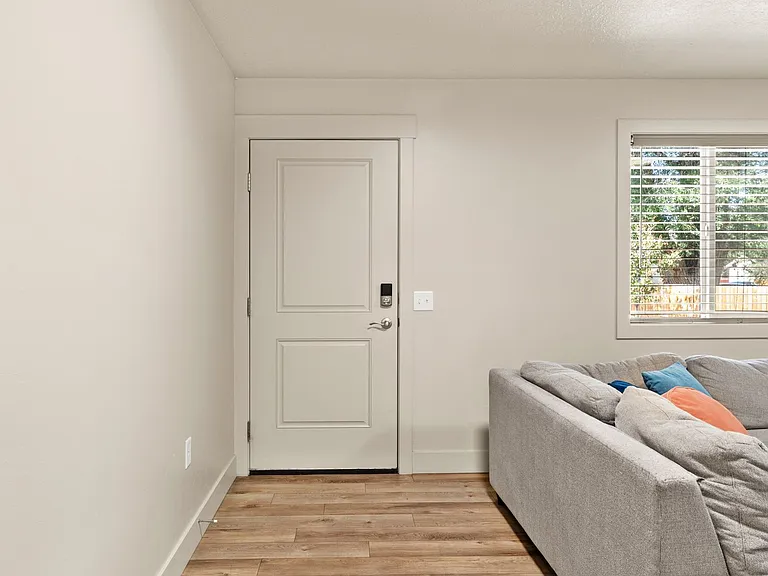 1430 S 4th Ave #1 — Photo 35