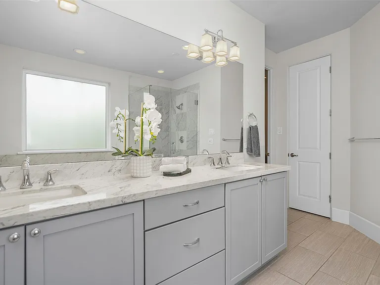 5646 Larkin St — Photo 14