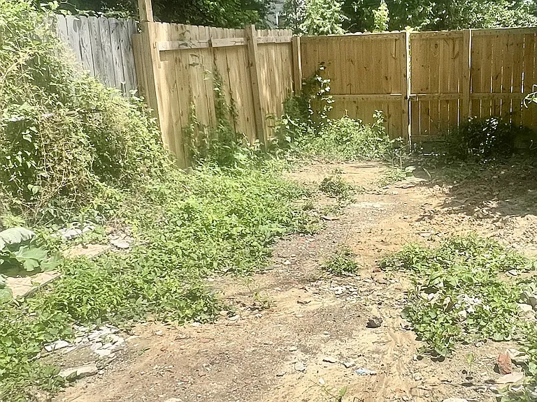 2513 Francis St #1 — Photo 22