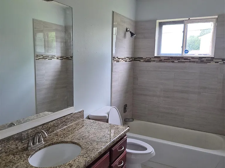 8315 Lone Quail Dr — Photo 4
