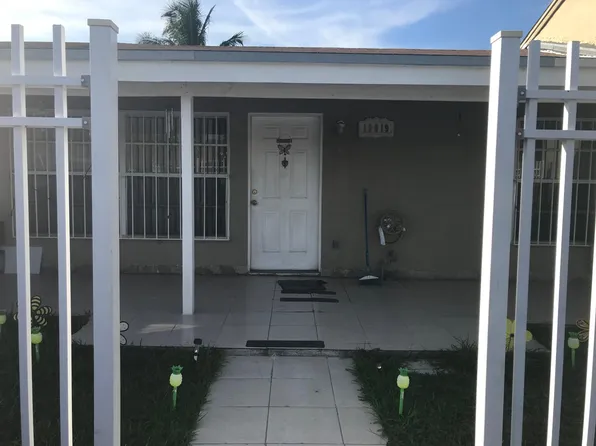19019 NW 45th Ave, Miami Gardens, FL 33055