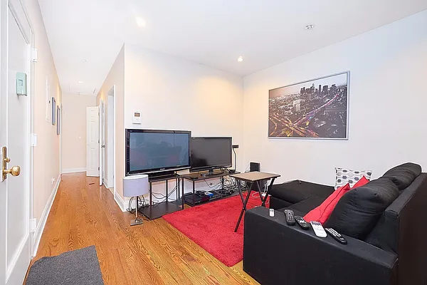 Rented by Keller Williams NYC | media 6
