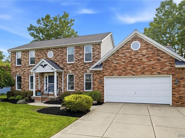 22 Waxwing Ln, East Amherst, NY 14051