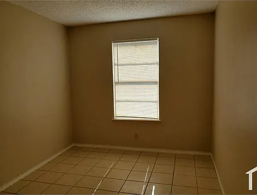 1400 Clamp Ave #303 — Photo 5