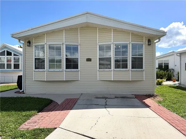 4711 Mayflower WAY W, ESTERO, FL 33928