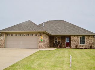 2452 Sara Alice Ct, Fayetteville, AR 72701