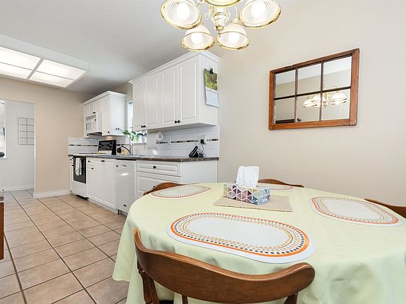 5th image of 8485 Young Rd #216