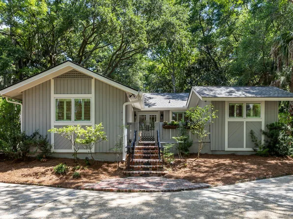 588 Oyster Rake Dr, Johns Island, SC 29455