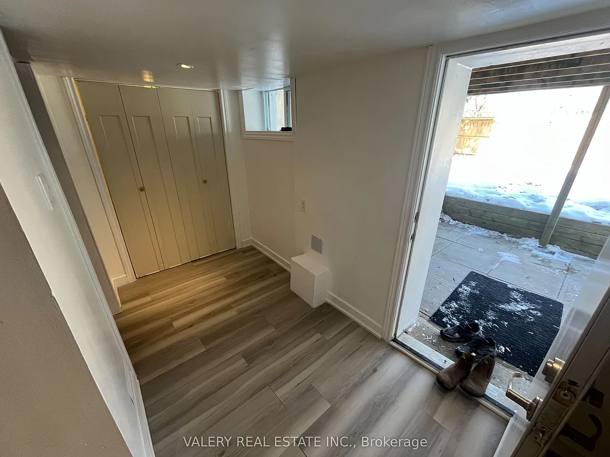 Building Photo - 17 Terrace Hill St #2