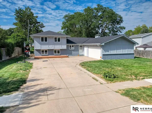 721 Capitol Beach Blvd, Lincoln, NE 68528