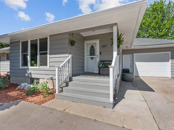 307 N Park St, Olds, IA 52647