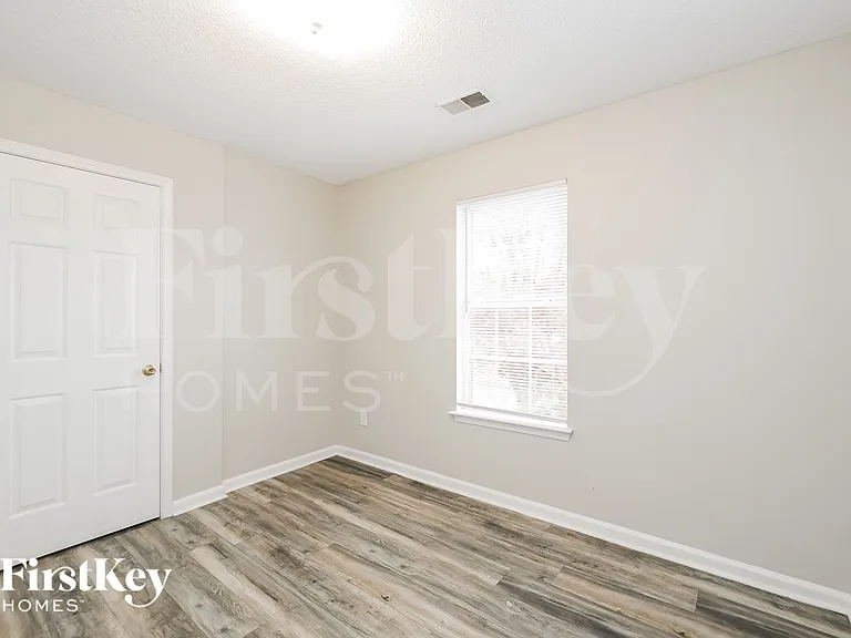 70 Center Oak Dr — Photo 14