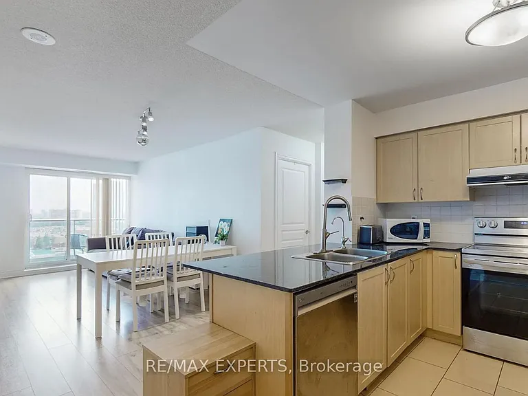 7 N Park Rd #1012 — Photo 3