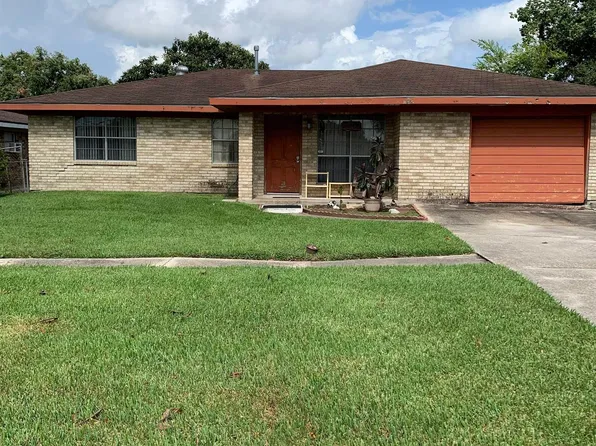 916 Cottonwood St, Morgan City, LA 70380