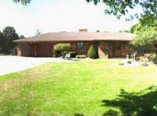 1520 5th St SE, Dyersville, IA 52040