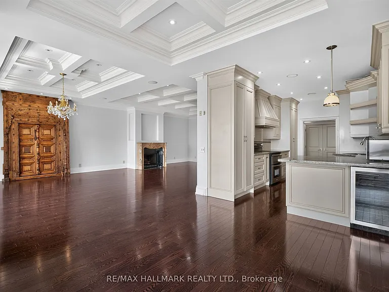 1166 Bay St #Penthouse 1 — Photo 12