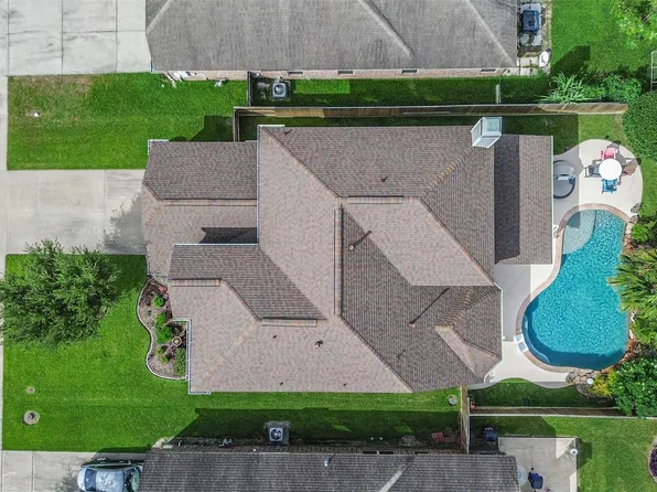 608 Chesterfield Ln, League City, TX 77573