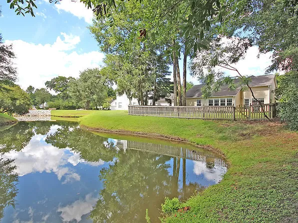 364 Twelve Oaks Dr, Charleston, SC 29414