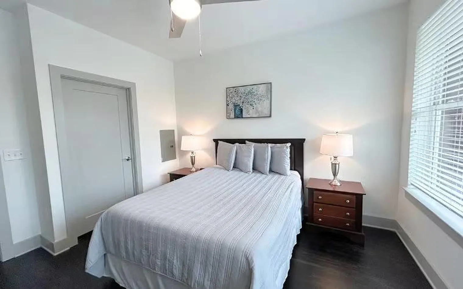 2 bed, 3.0 bath, $6,159 — Photo 4