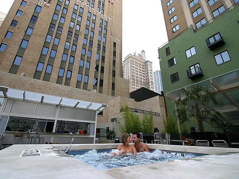 Dallas Power and Light Lofts — Photo 15