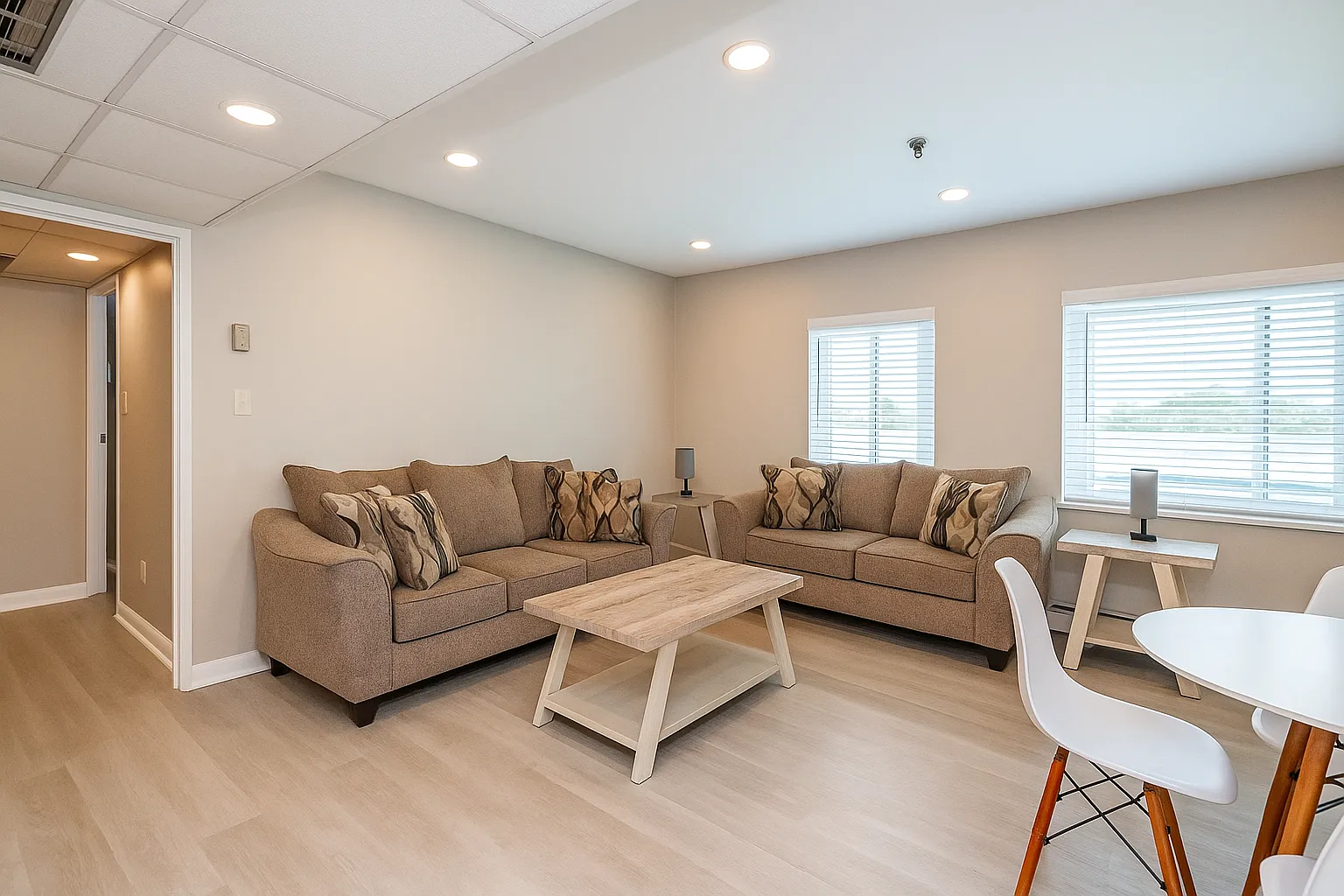 Pleasantwood Apartments and Townhomes — Photo 3