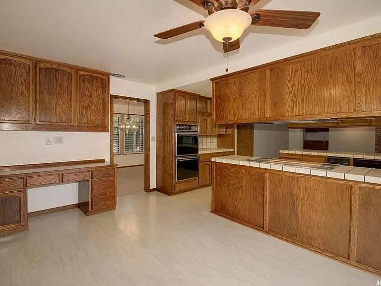 1807 Blue Jay Dr — Photo 6