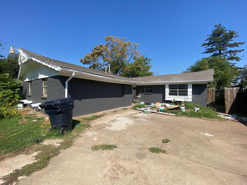 1st image of 7121 NW 8th St