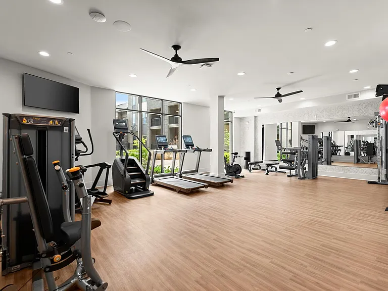 EVOQ EAST COBB — Photo 6
