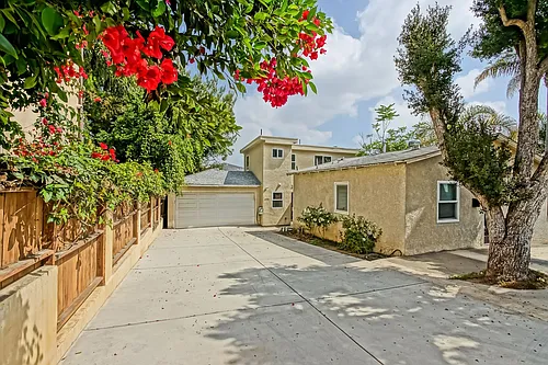 1741 2nd St Photo 1