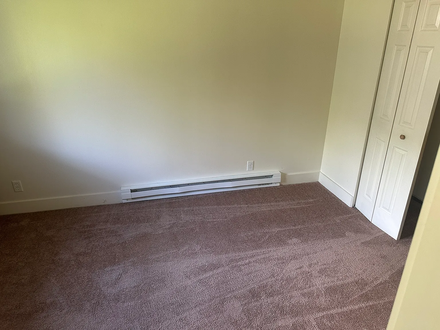 1 bed, 650 sqft, $1,000 — Photo 4