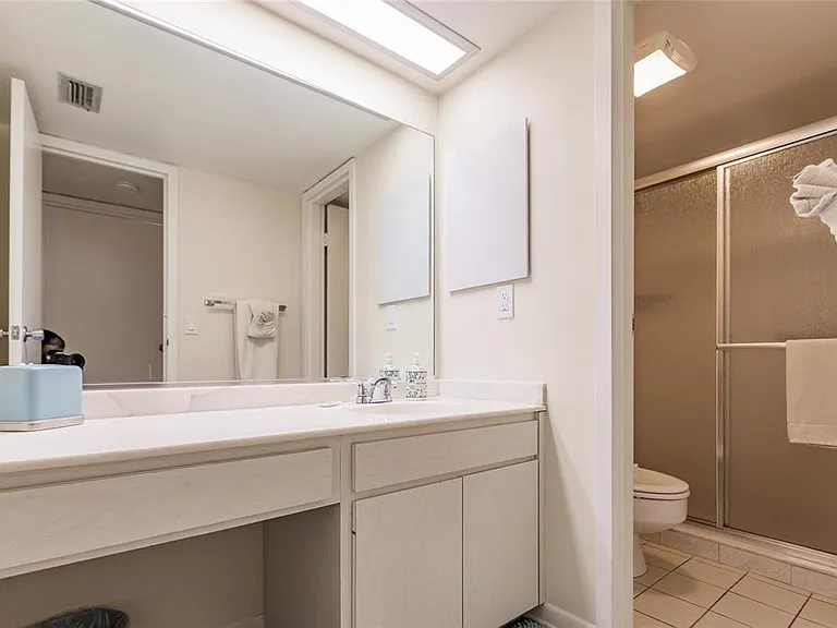 1055 W Peppertree Dr #302AA — Photo 17