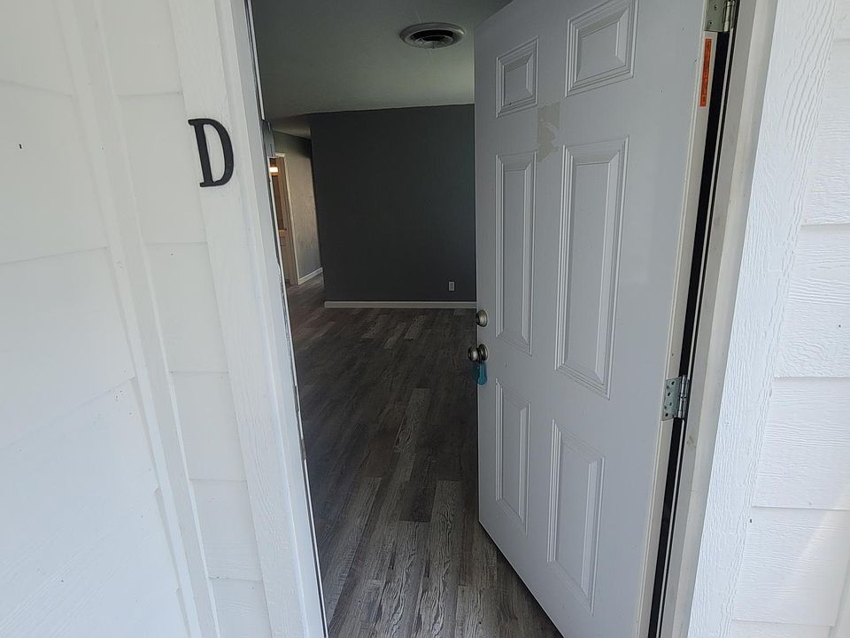 1st image of 525 E Caney St #D
