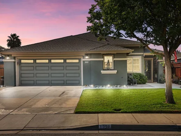 1228 Kingfisher Dr, Patterson, CA 95363