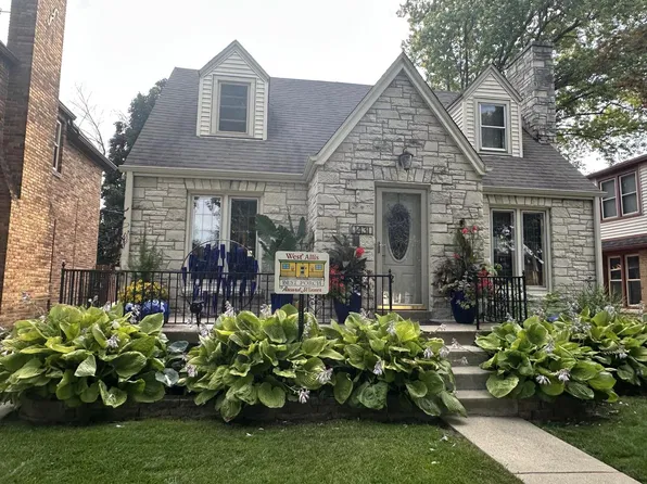 1431 S 85th STREET, West Allis, WI 53214