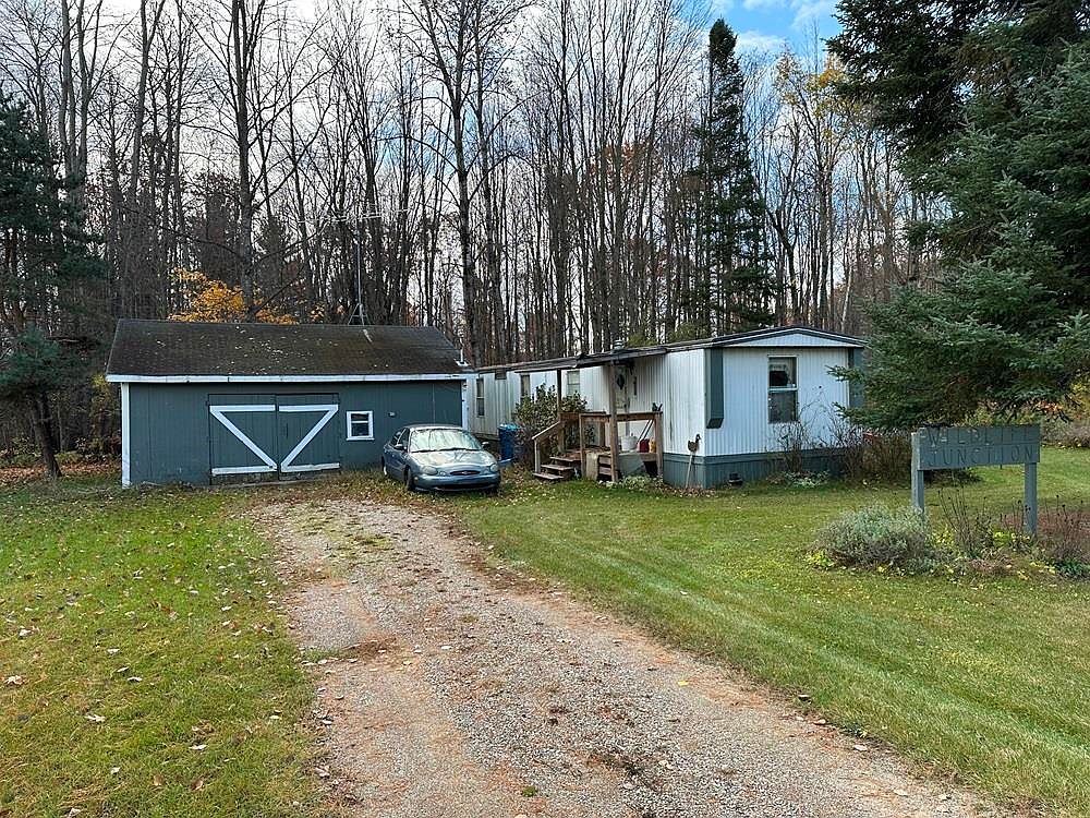 8974 E Townline Lake Rd, Harrison, MI 48625 | Zillow