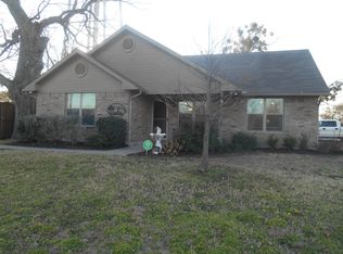 410 N Prairie St, Pilot Point, TX 76258