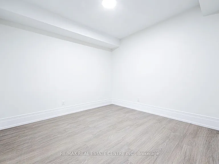 143 Balsam Dr — Photo 26