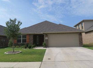 4716 Meadow Green Trl, Fort Worth, TX 76244