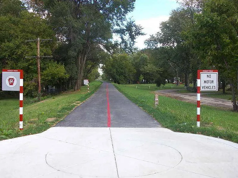 1444 N Euclid Ave — Photo 25