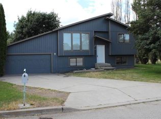 20710 E Gilbert Rd, Otis Orchards, WA 99027