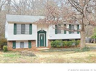 8616 Glen Shadow Ln, Charlotte, NC 28212