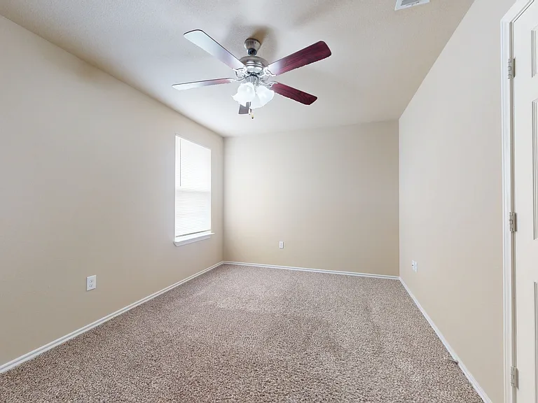 812 Parkplace Rdg — Photo 11