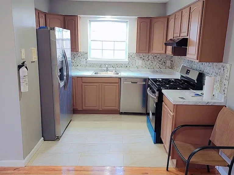 22 Boylan St #B — Photo 4