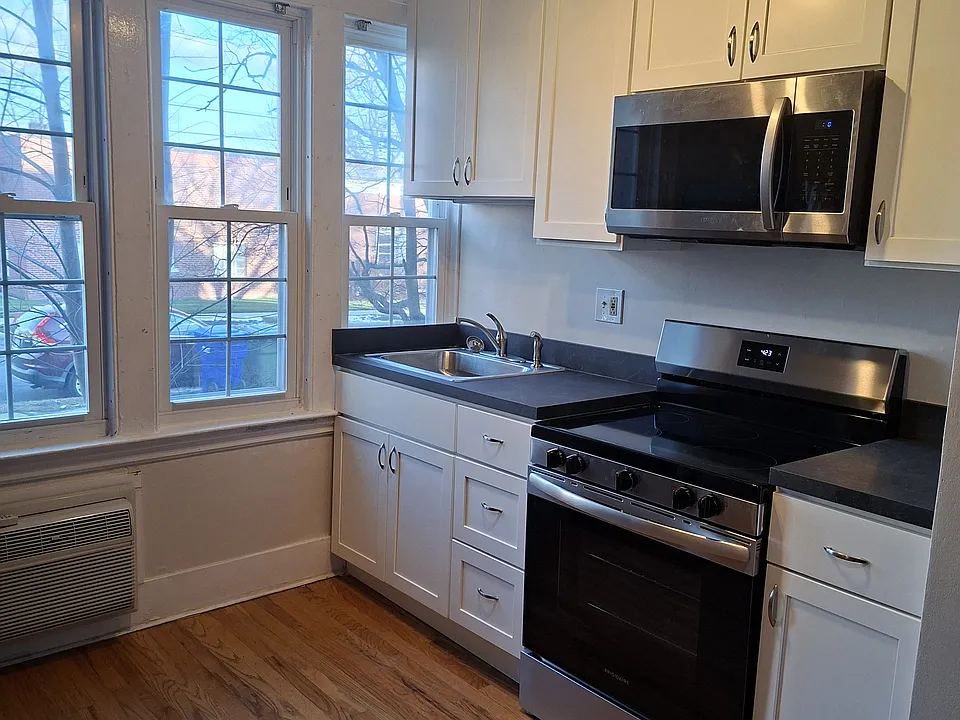 9 N Beacon St #1