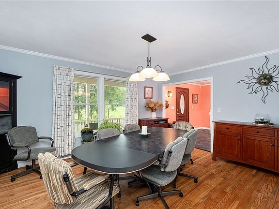 5th image of 104 Orchard Dr