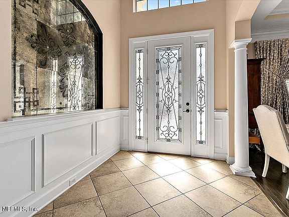 4th image of 216 Bermuda Greens Ave