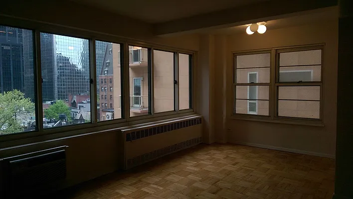 Rented by Manhattan Apartment Organization | media 23